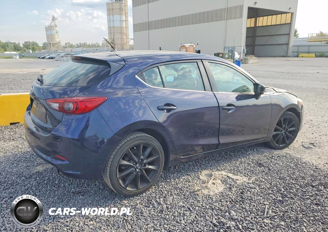 2018 Mazda 3 Touring VIN:3MZBN1L38JM255206 - 3
