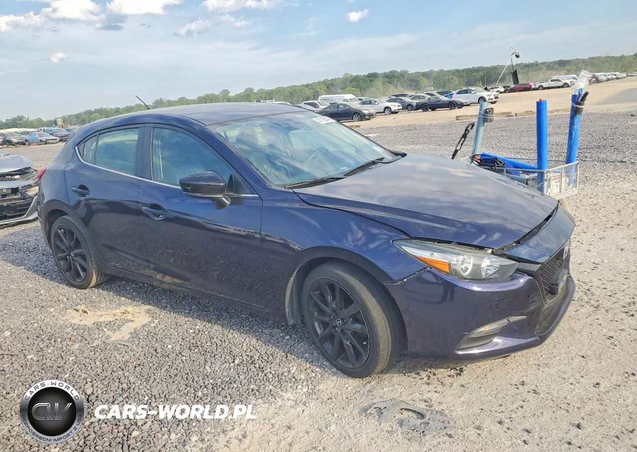 2018 Mazda 3 Touring VIN:3MZBN1L38JM255206 - 4