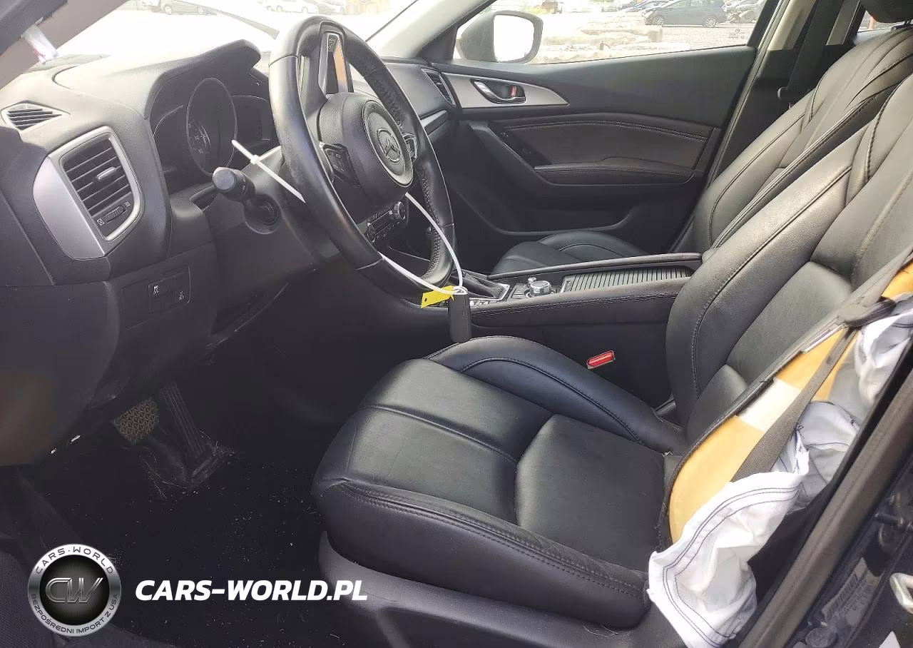 2018 Mazda 3 Touring VIN:3MZBN1L38JM255206 - 7
