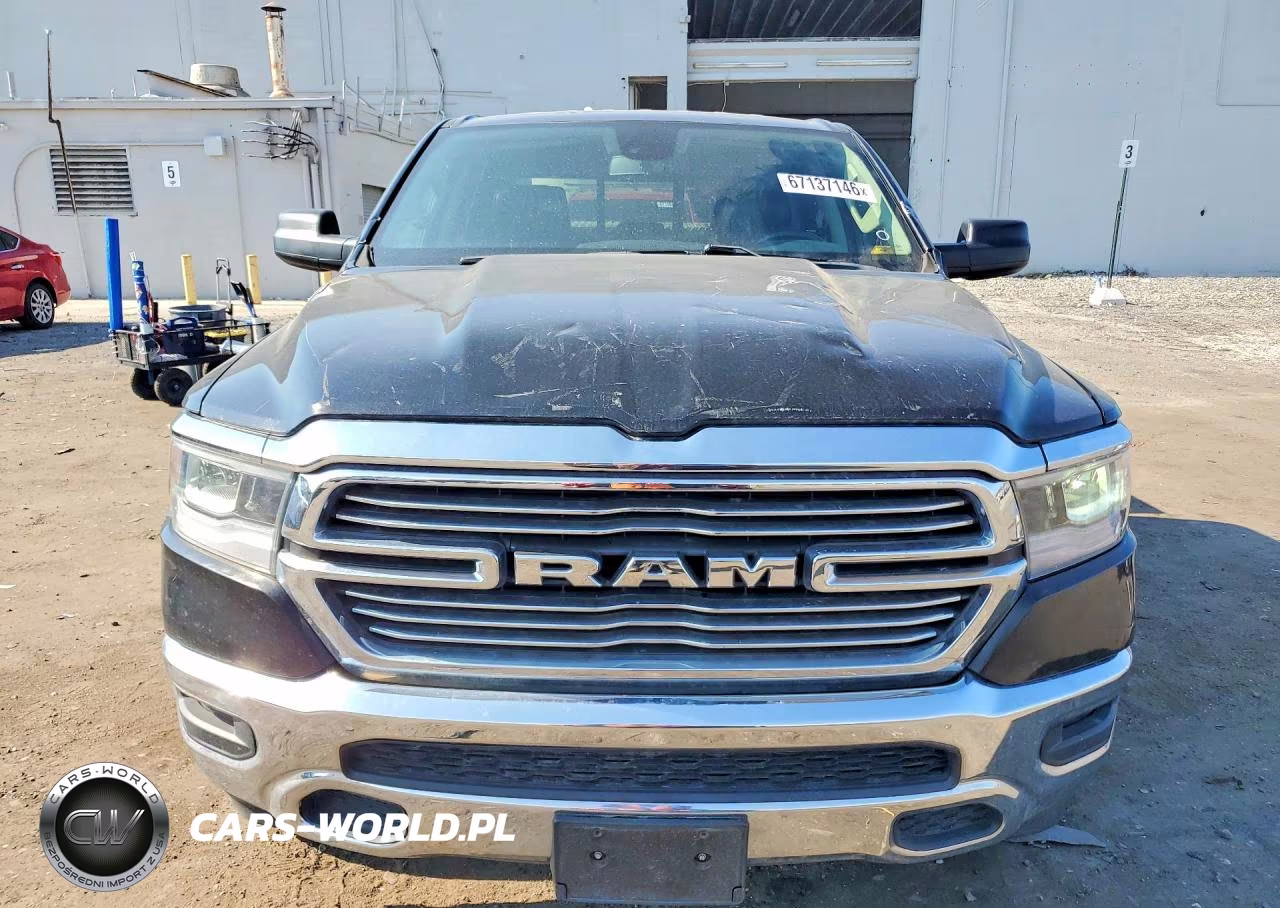 2019 Ram 1500 Laramie VIN:1C6SRFJT3KN529062 - 5
