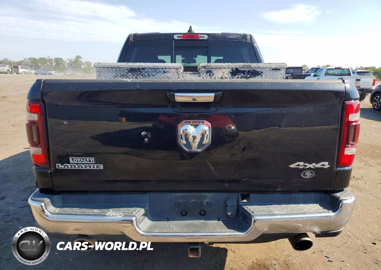 2019 Ram 1500 Laramie VIN:1C6SRFJT3KN529062 - 6