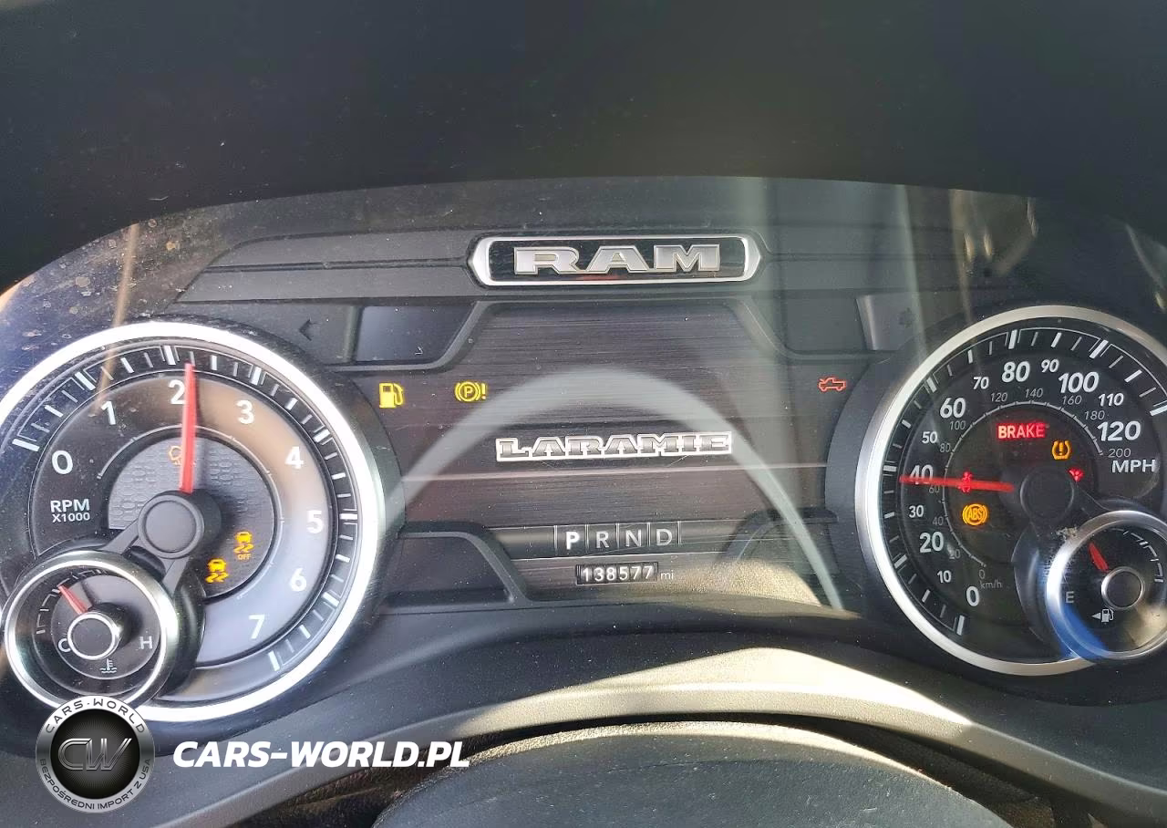 2019 Ram 1500 Laramie VIN:1C6SRFJT3KN529062 - 9