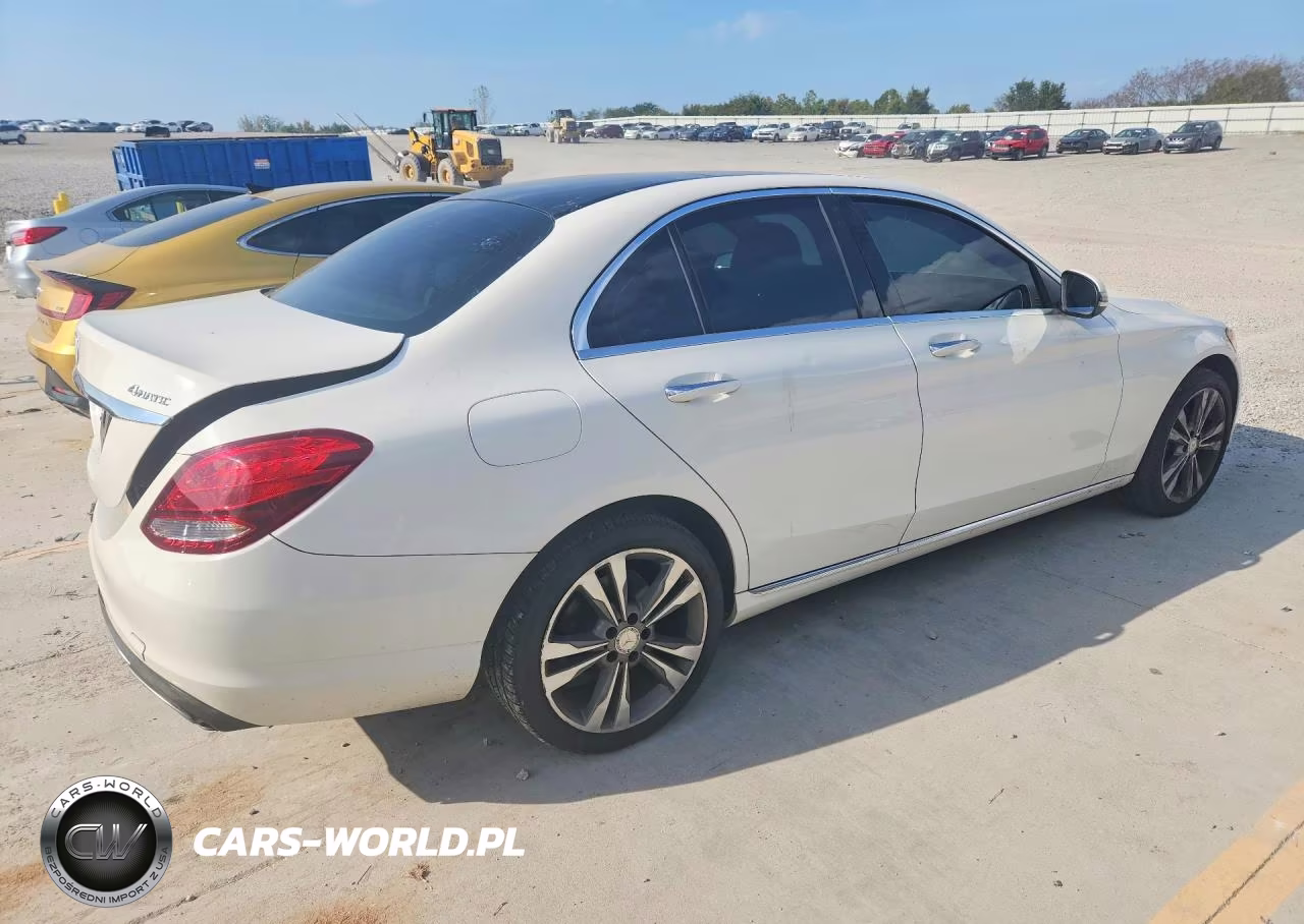 2016 Mercedes-Benz C 300 4Matic VIN:55SWF4KB1GU134248 - 3