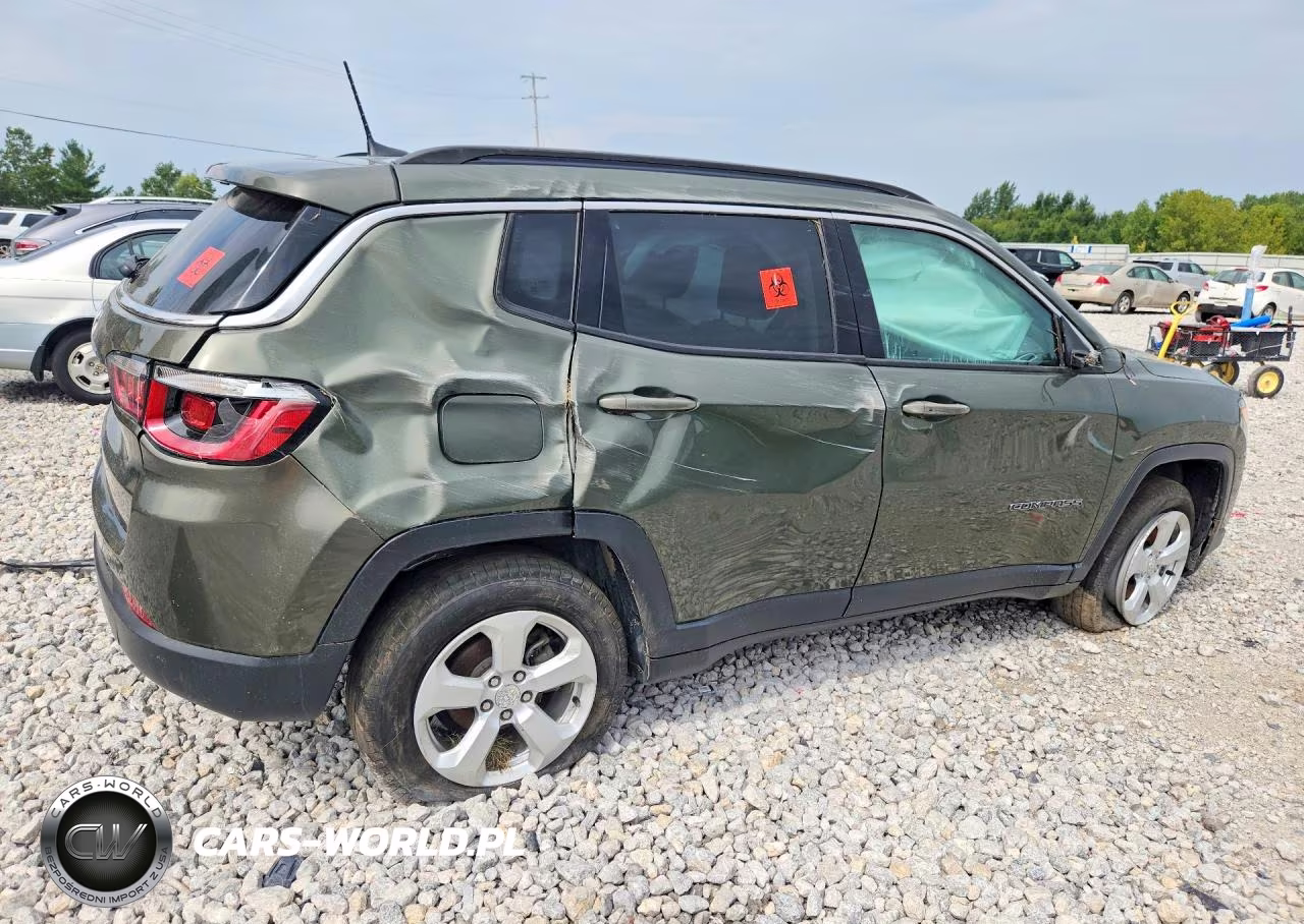 2018 Jeep Compass Latitude VIN:3C4NJDBB0JT223460 - 3
