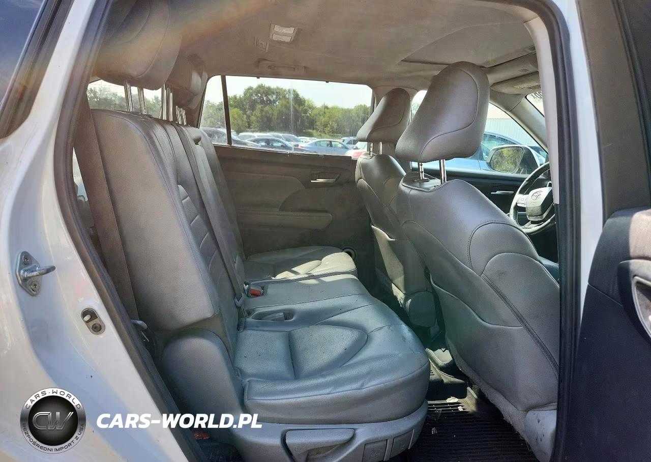 2022 Toyota Highlander Xle VIN:5TDGZRBH2NS560599 - 11