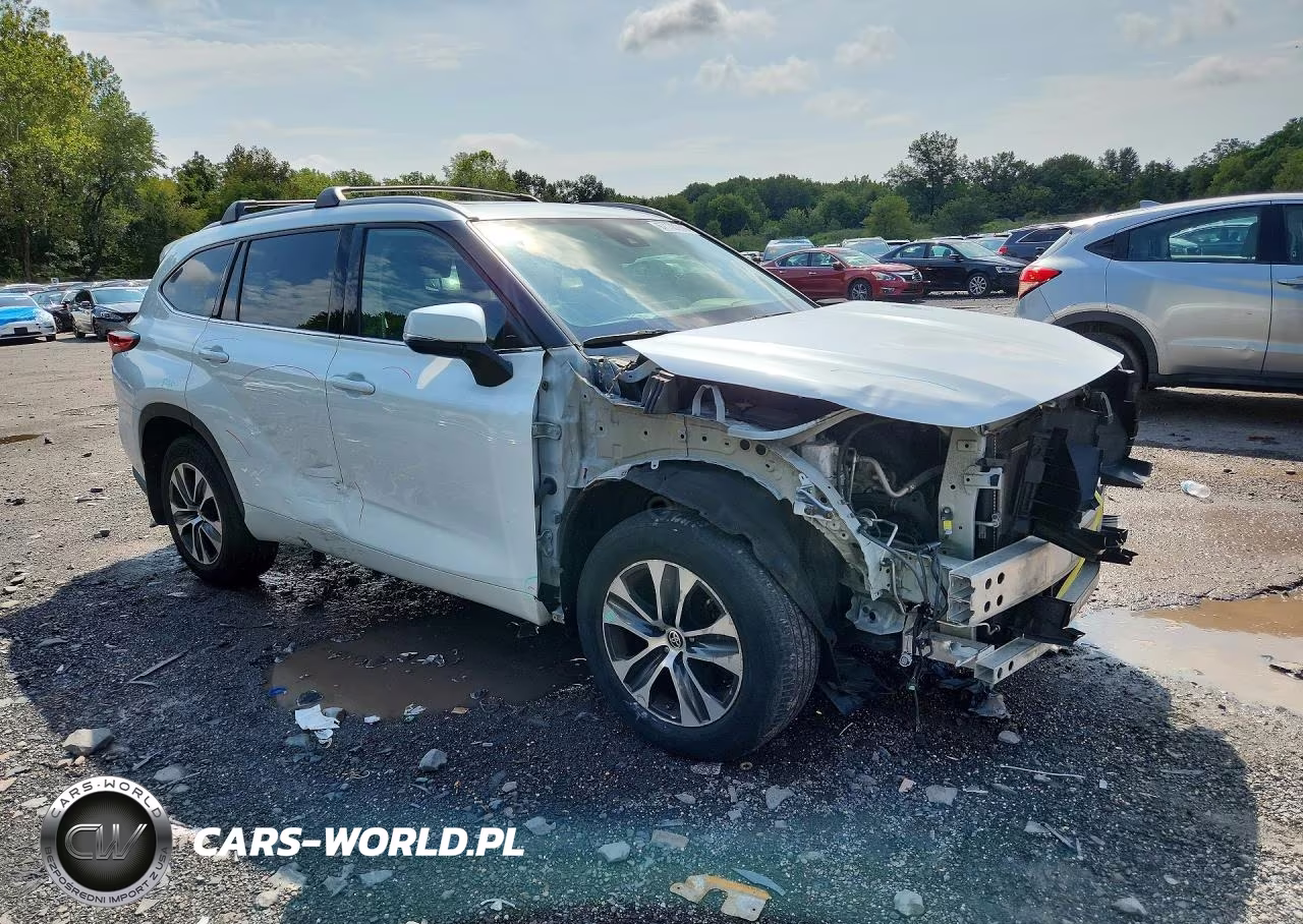 2022 Toyota Highlander Xle VIN:5TDGZRBH2NS560599 - 4