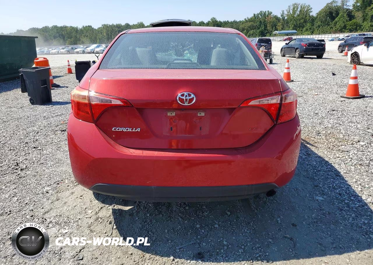 2018 Toyota Corolla Le VIN:5YFBURHE6JP832354 - 6