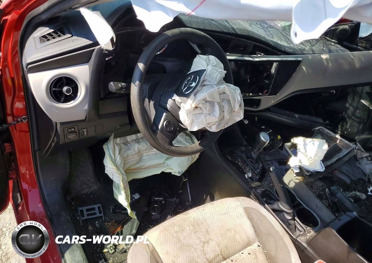 2018 Toyota Corolla Le VIN:5YFBURHE6JP832354 - 8