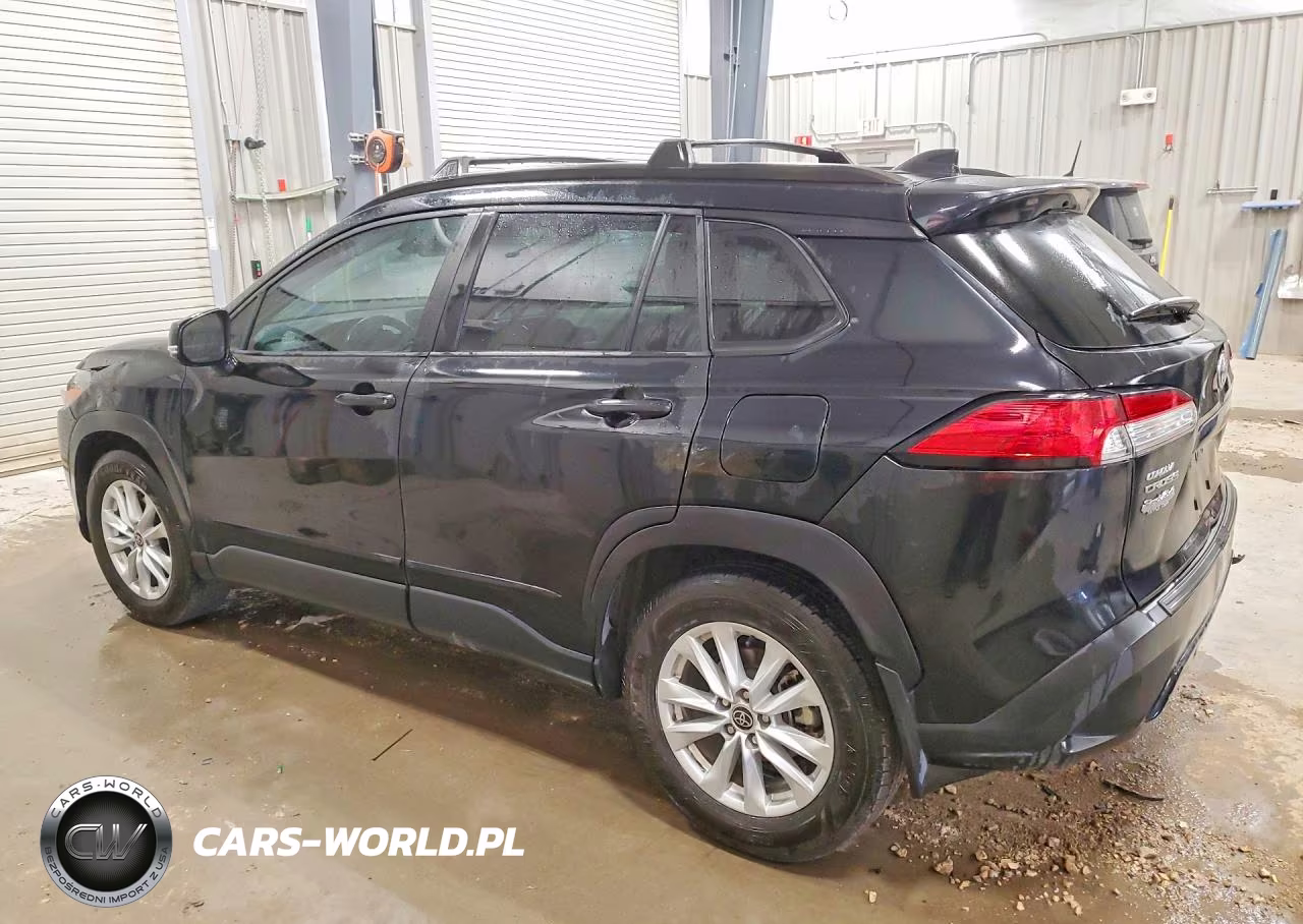 2022 Toyota Corolla Cross Le VIN:7MUCAABG0NV035190 - 2