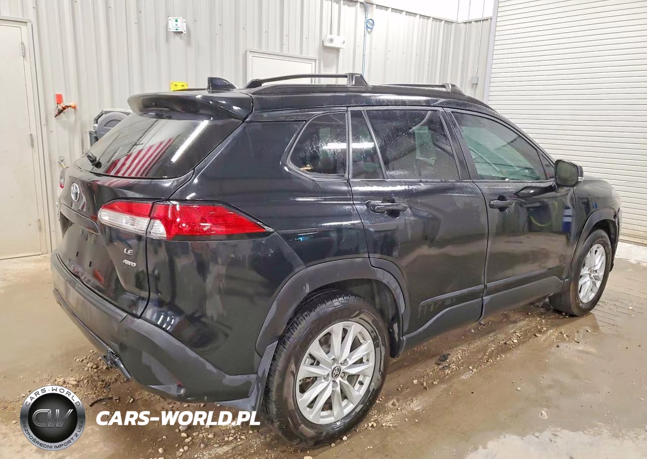 2022 Toyota Corolla Cross Le VIN:7MUCAABG0NV035190 - 3