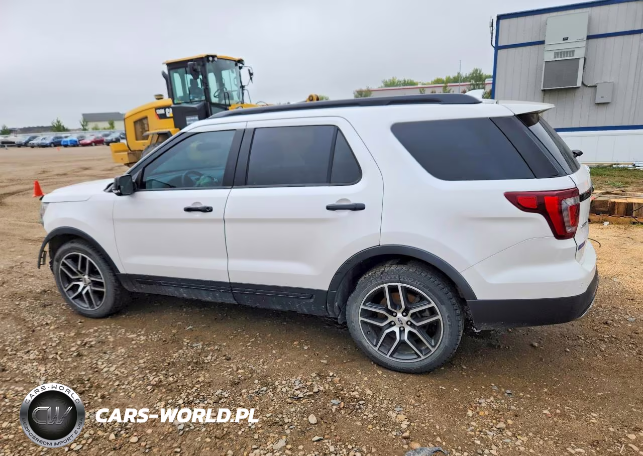 2016 Ford Explorer Sport VIN:1FM5K8GT1GGB29697 - 2