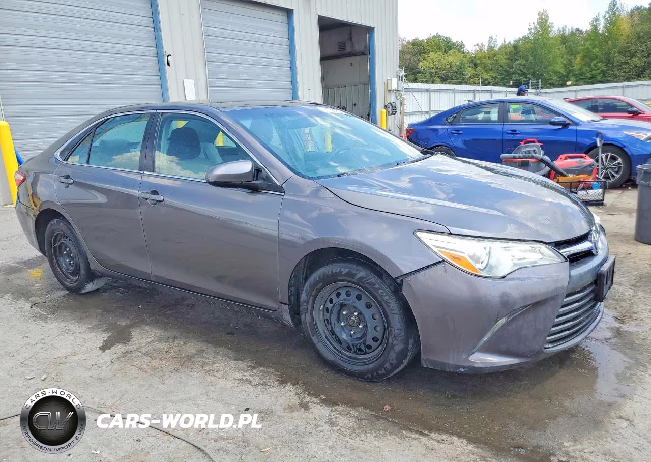 2015 Toyota Camry Le VIN:4T4BF1FK6FR460093 - 4