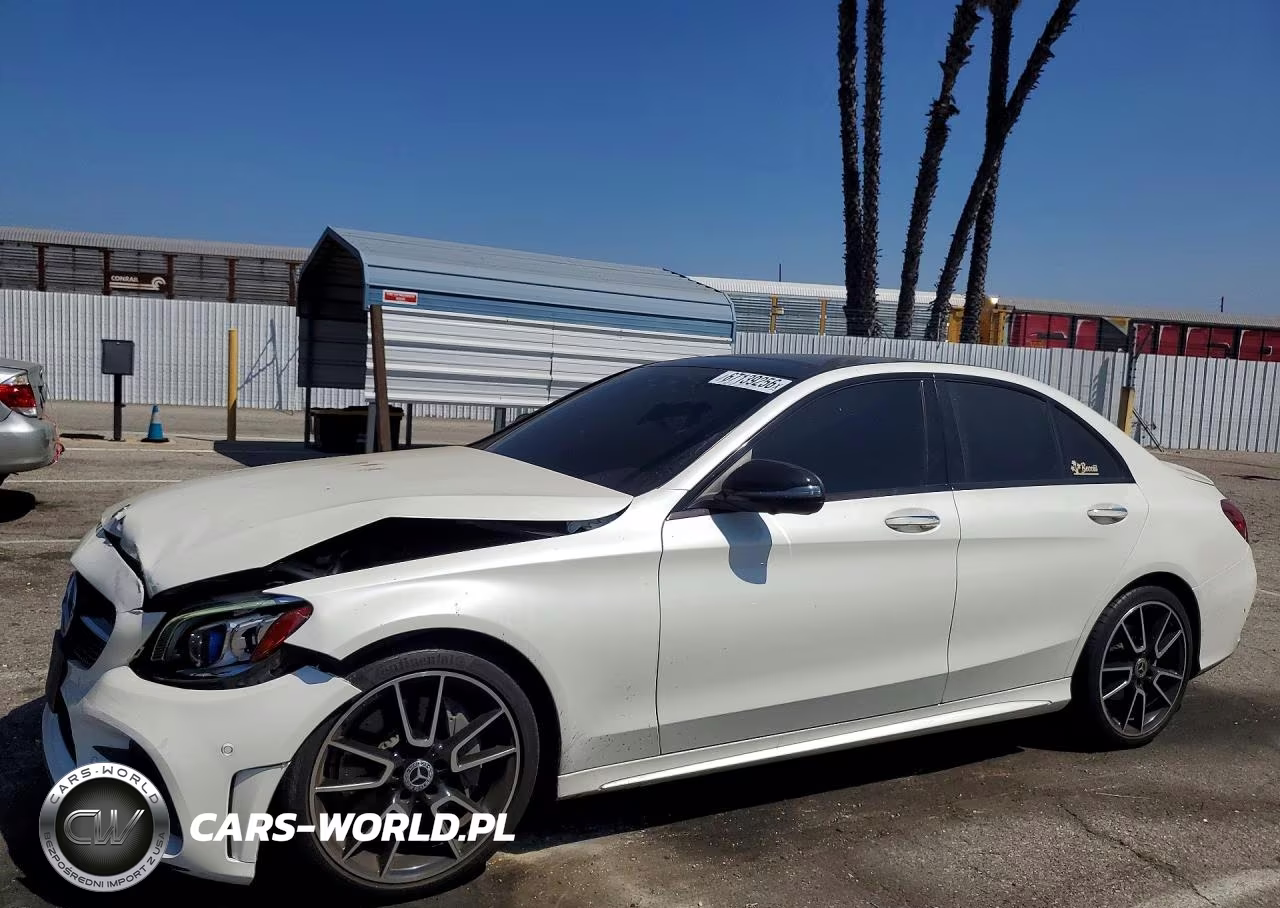 2020 Mercedes-Benz C 300