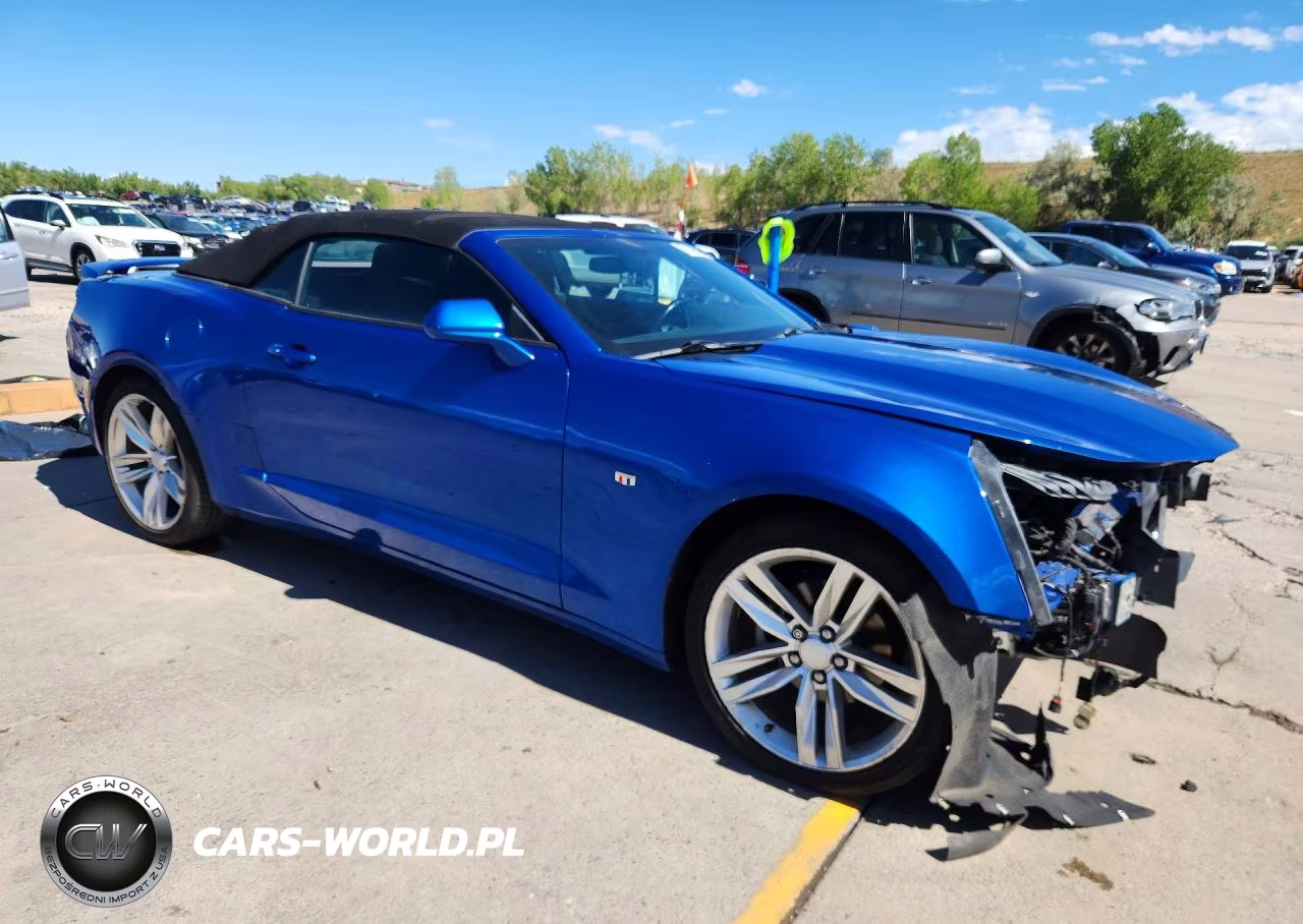 2017 Chevrolet Camaro VIN:1G1FB3DX7H0116152 - 4