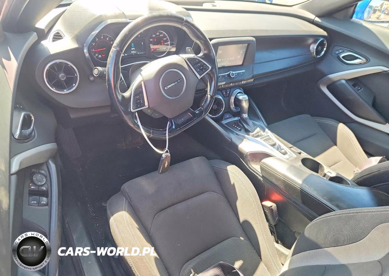 2017 Chevrolet Camaro VIN:1G1FB3DX7H0116152 - 8