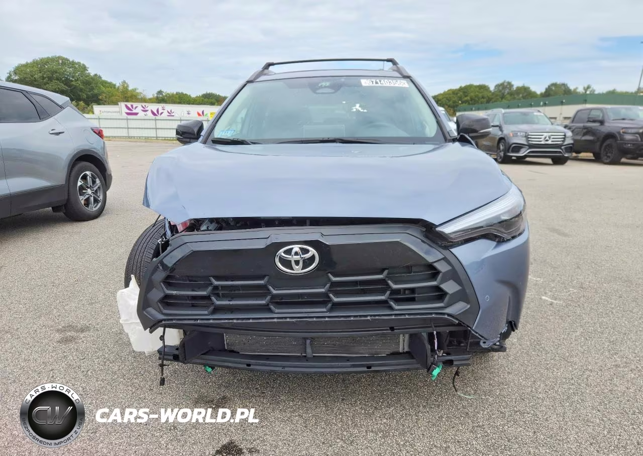 2026 Toyota Corolla Cross Xle VIN:7MUDAABG2TV158829 - 5