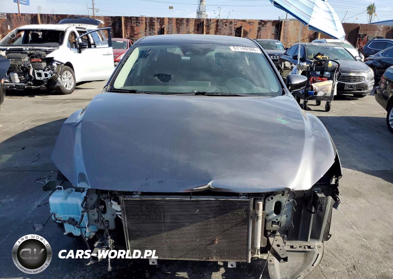 2018 Mazda 6 Sport VIN:JM1GL1UMXJ1325694 - 5