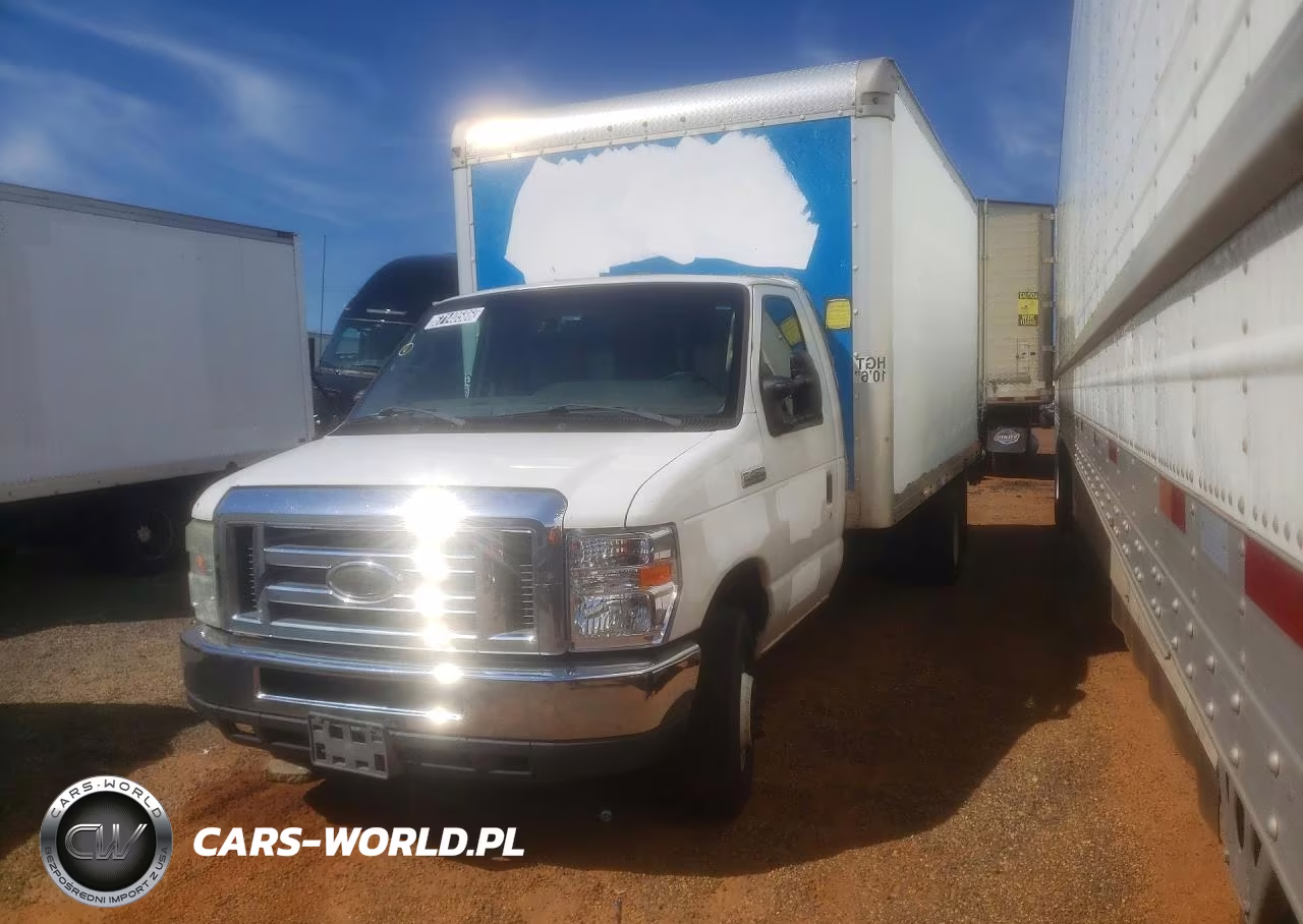 2015 Ford E450 Box Truck