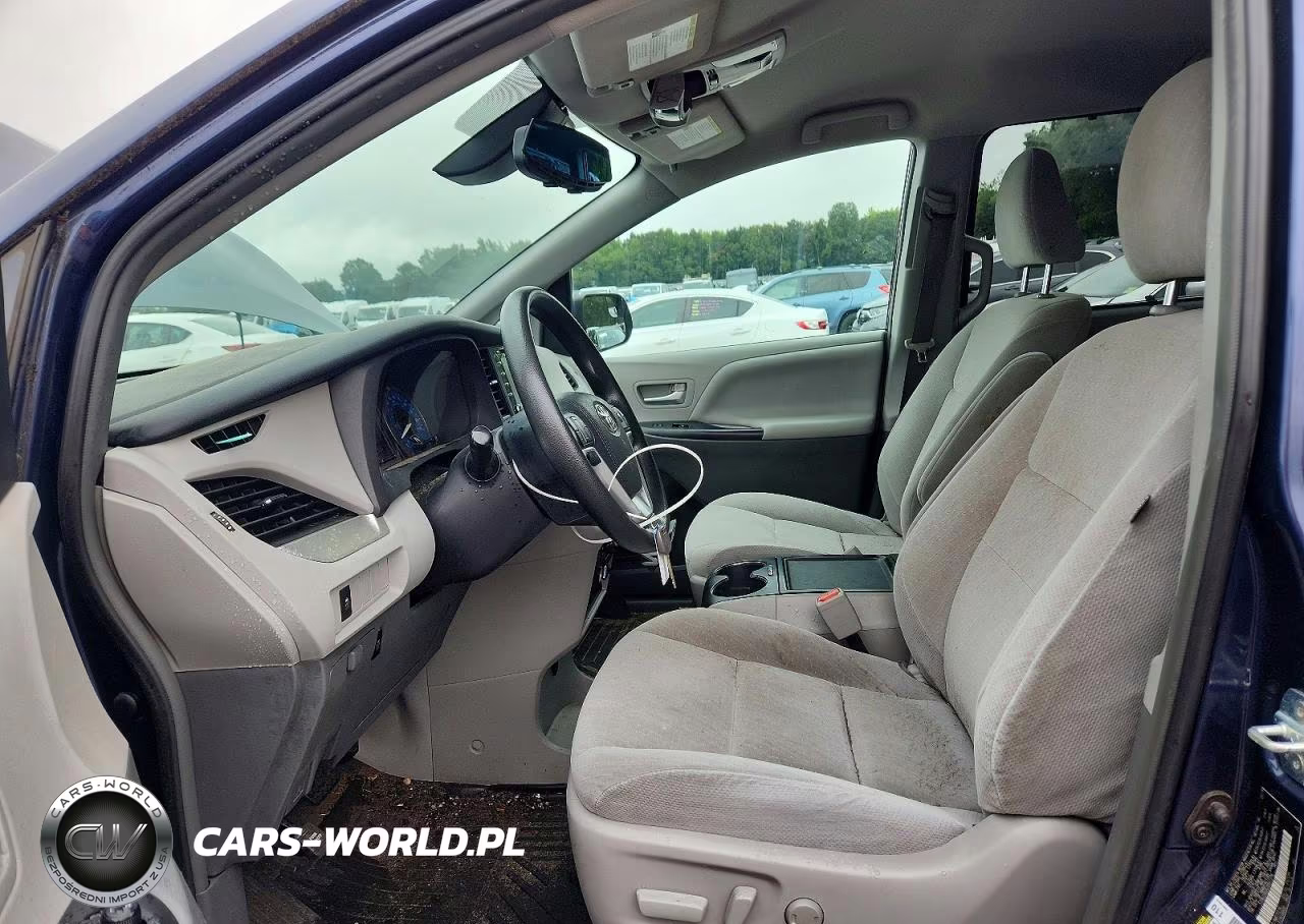 2018 Toyota Sienna Le VIN:5TDKZ3DC6JS941178 - 7