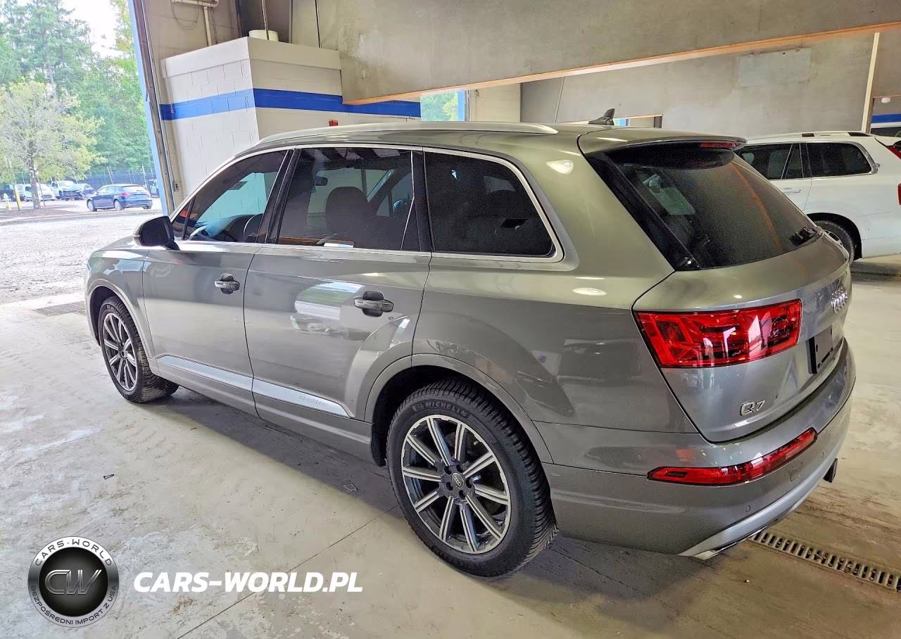 2017 Audi Q7 Premium Plus VIN:WA1LAAF70HD005332 - 2
