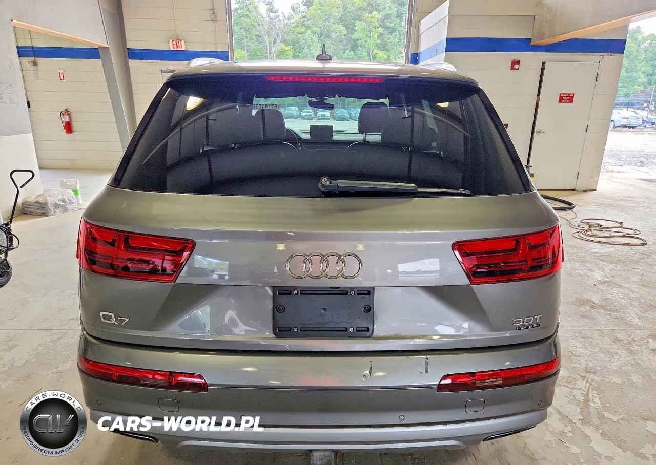 2017 Audi Q7 Premium Plus VIN:WA1LAAF70HD005332 - 6