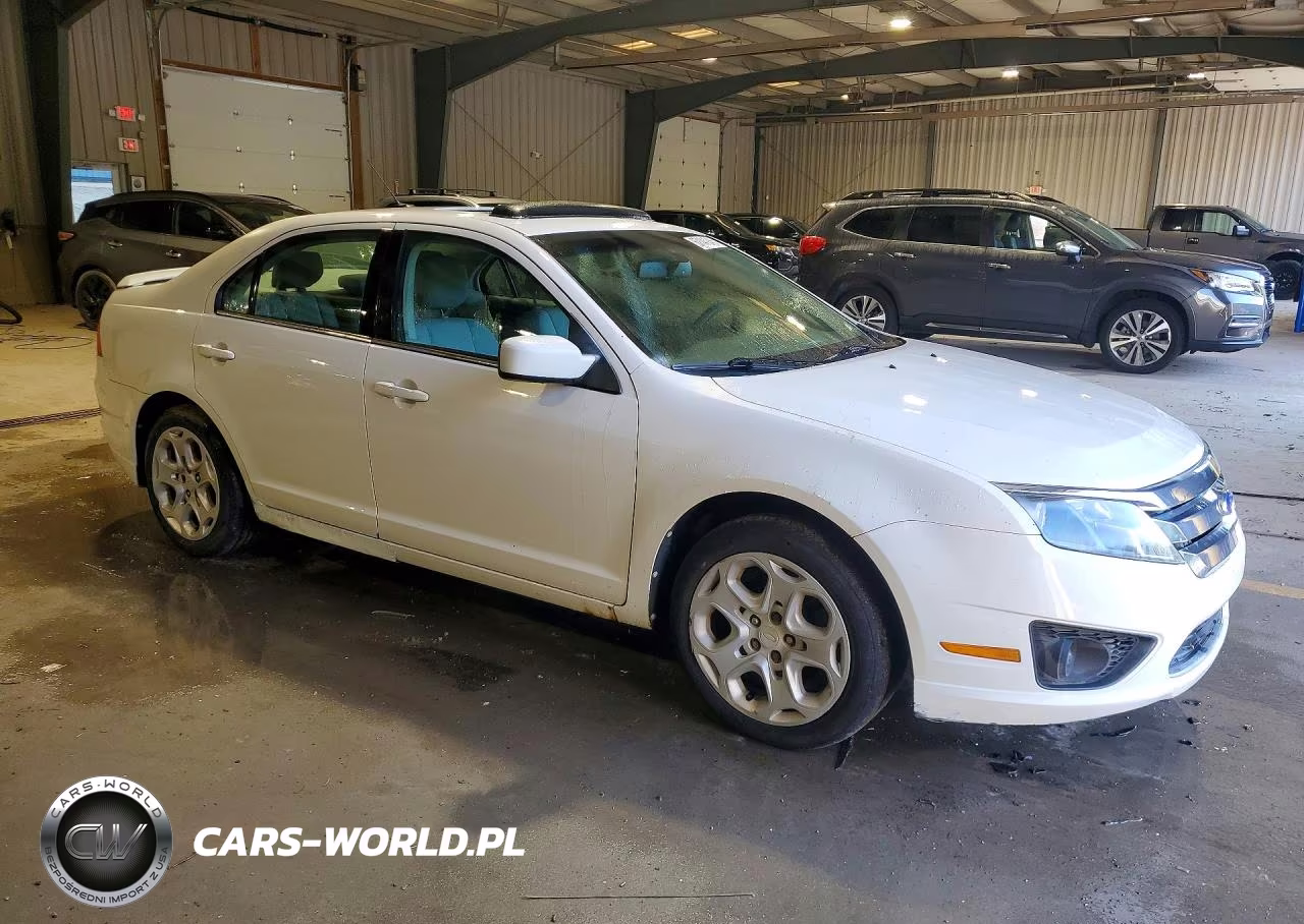 2011 Ford Fusion Se VIN:3FAHP0HA2BR277558 - 4