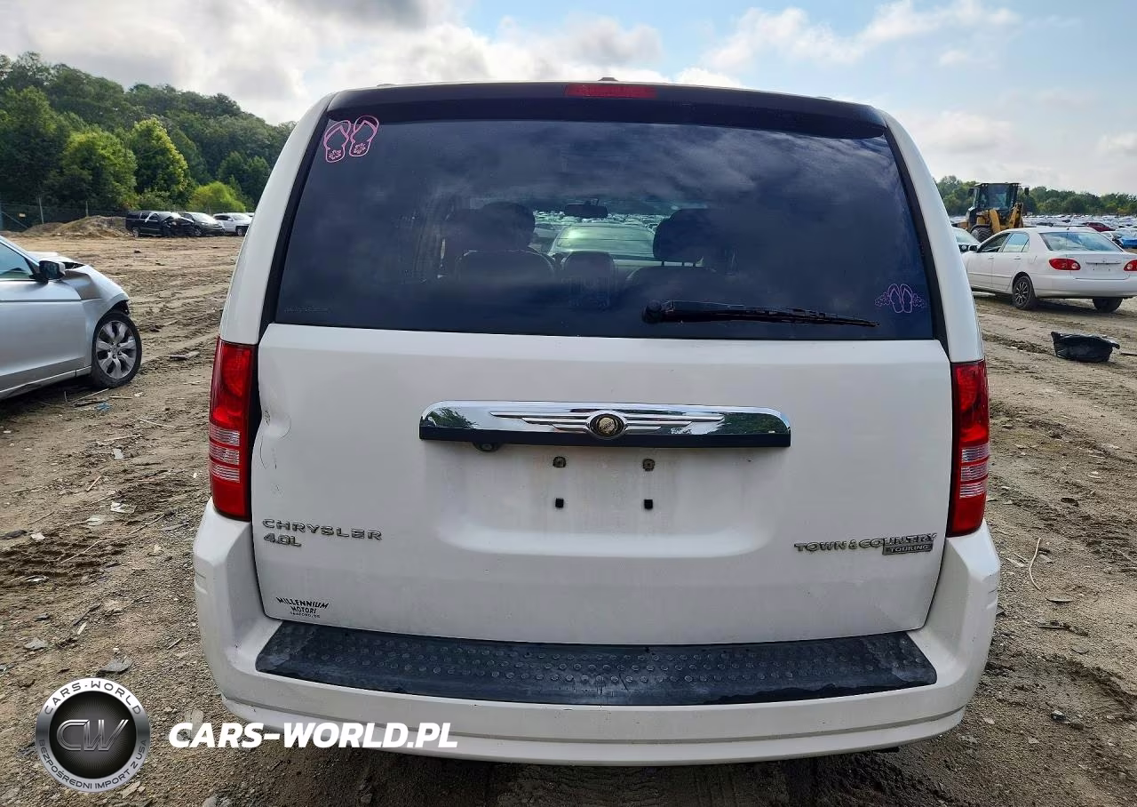 2010 Chrysler Town & Country Touring Plus VIN:2A4RR8DXXAR366715 - 6
