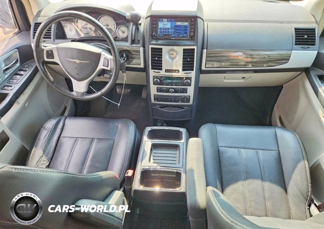 2010 Chrysler Town & Country Touring Plus VIN:2A4RR8DXXAR366715 - 8