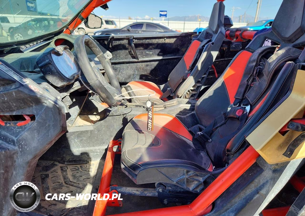2017 Can-Am Maverick X3 Max Utility Vehicle VIN:3JBVNAW21HK000652 - 7