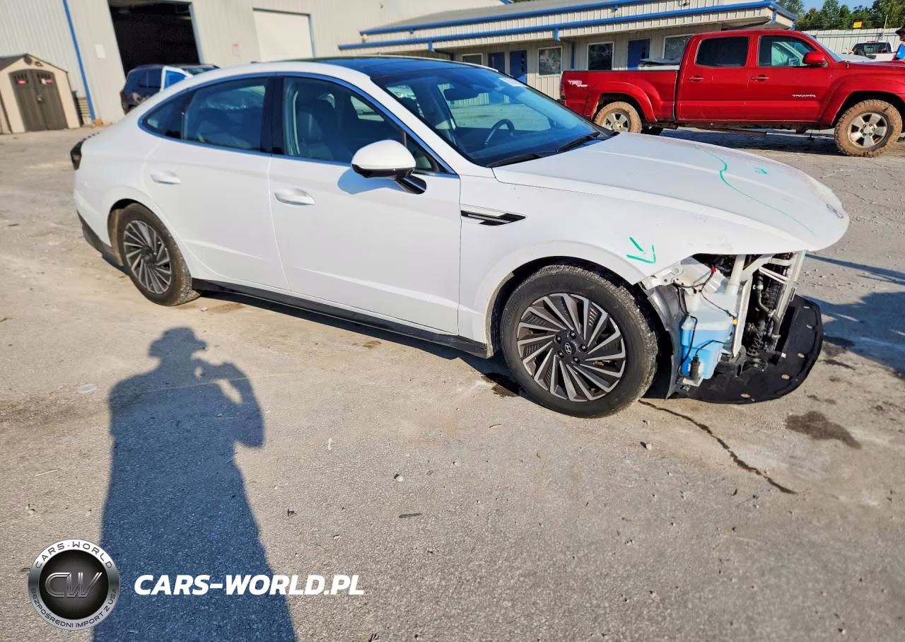 2025 Hyundai Sonata Hybrid Limited VIN:KMHL54JJ0SA126963 - 4