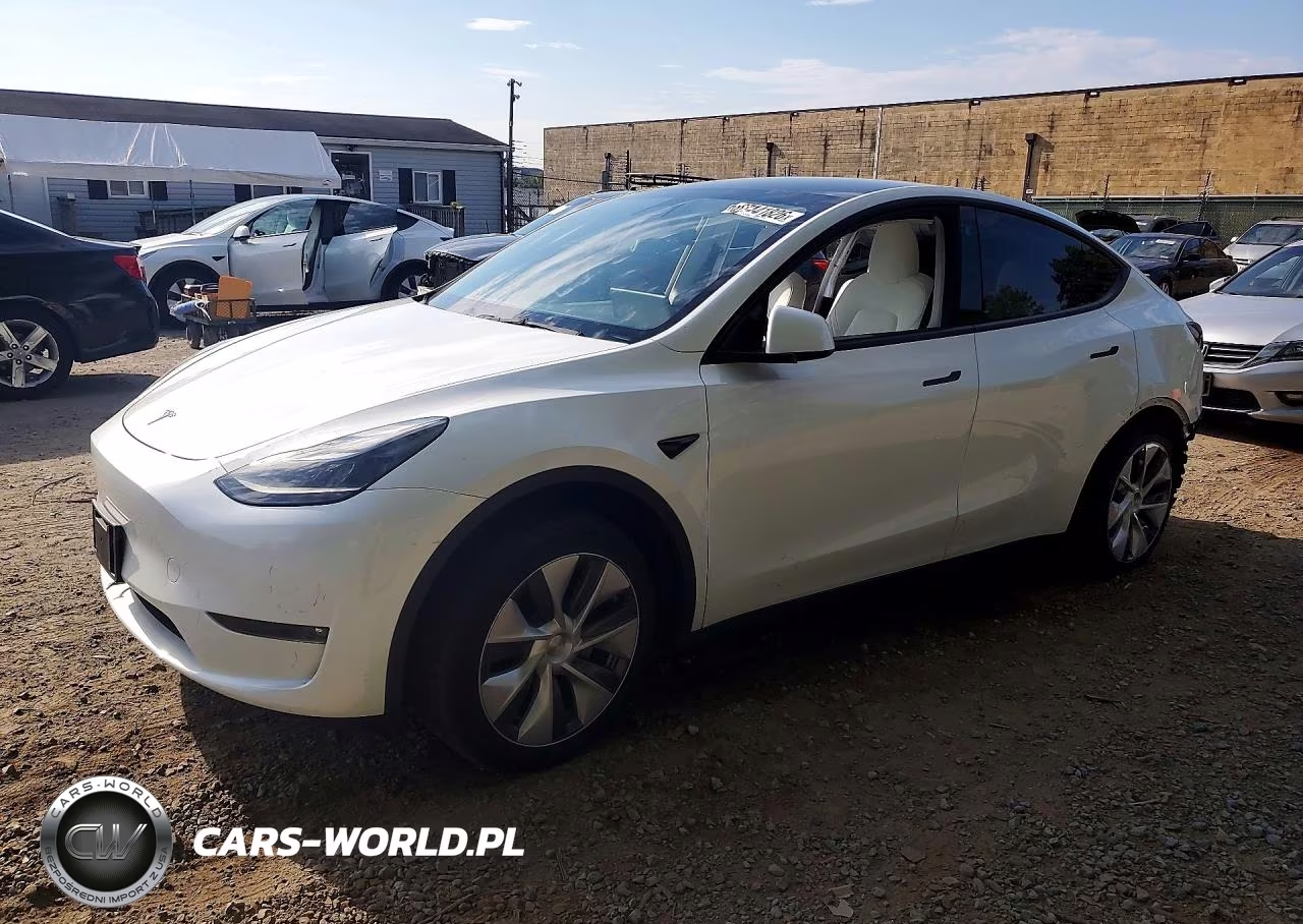 2023 Tesla Model Y – zdjęcie 1 z 13