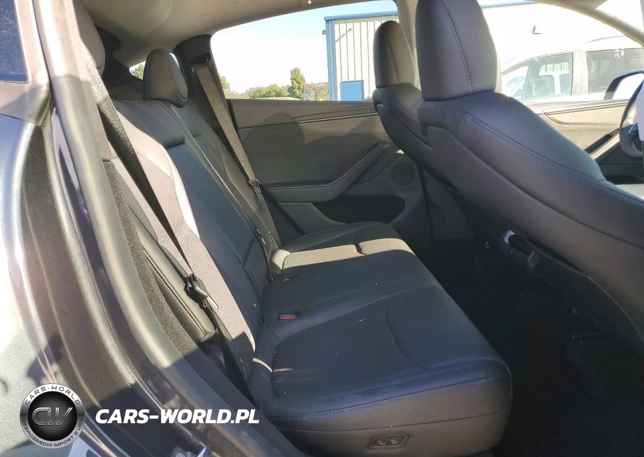 2026 Tesla Model Y VIN:7SAYGDEE1TF348361 - 10