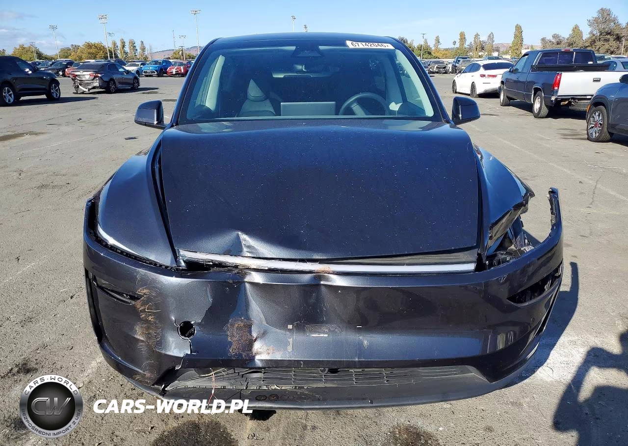 2026 Tesla Model Y VIN:7SAYGDEE1TF348361 - 5