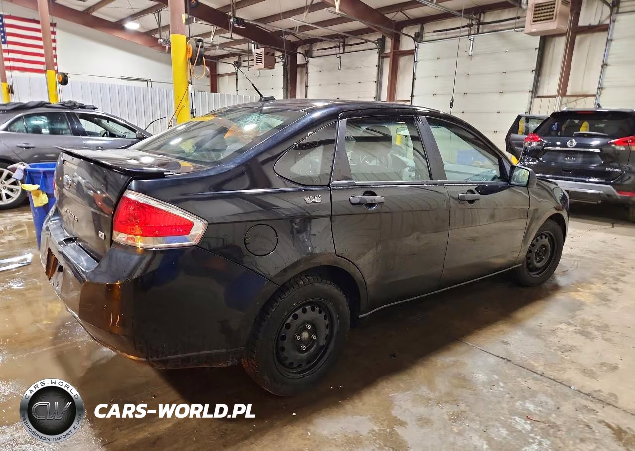 2011 Ford Focus Se VIN:1FAHP3FN7BW172664 - 3