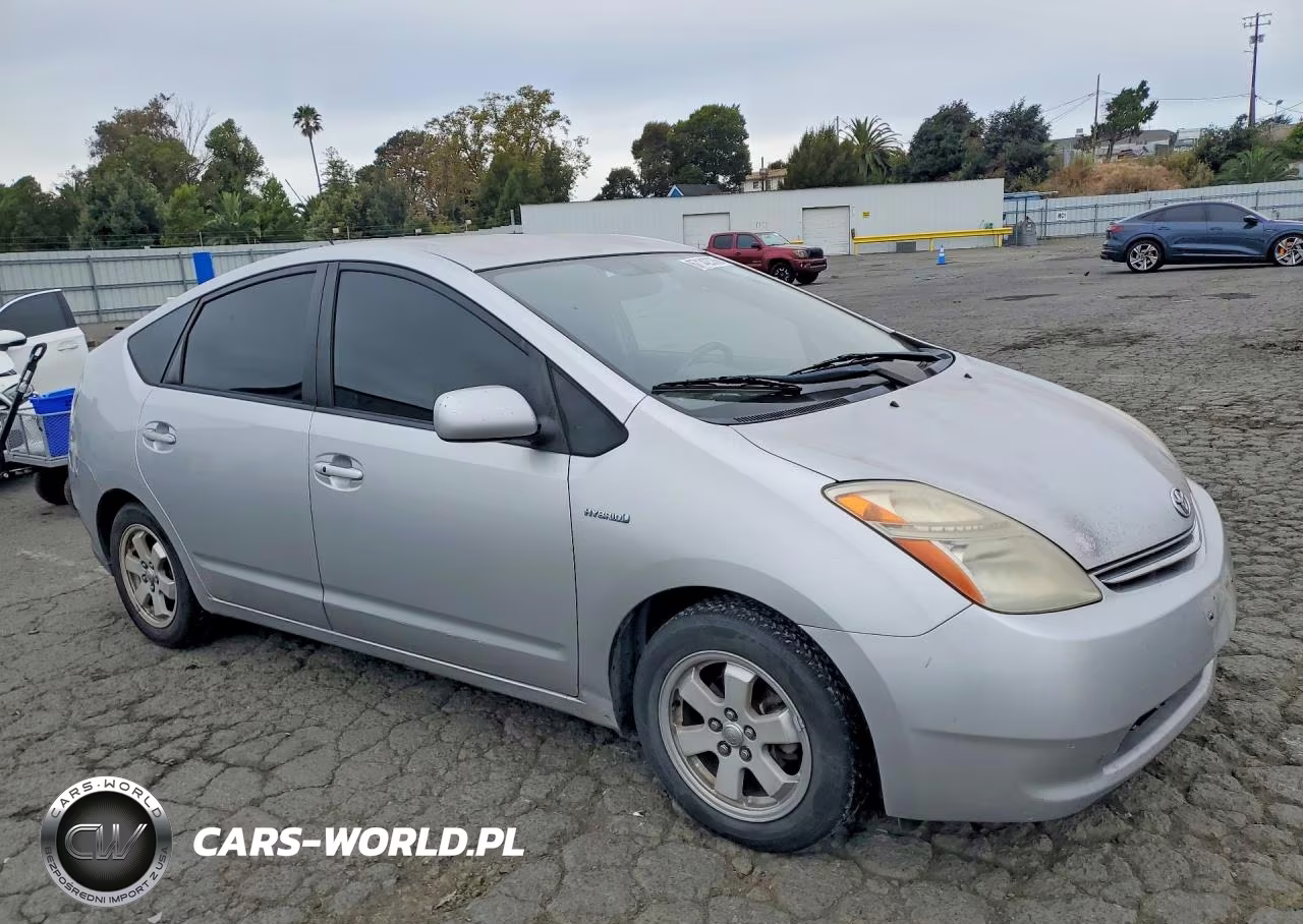 2008 Toyota Prius Base VIN:JTDKB20U483323088 - 4