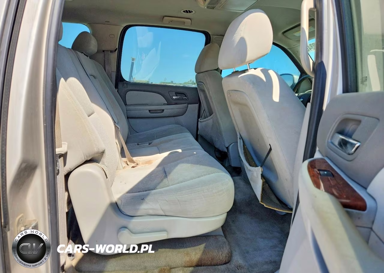 2008 Chevrolet Suburban C1500 Ls VIN:1GNFC16028R236520 - 11