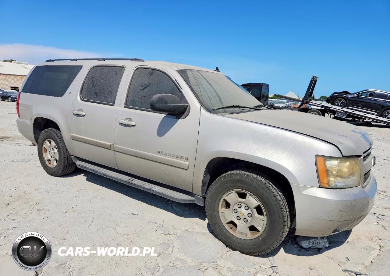 2008 Chevrolet Suburban C1500 Ls VIN:1GNFC16028R236520 - 4