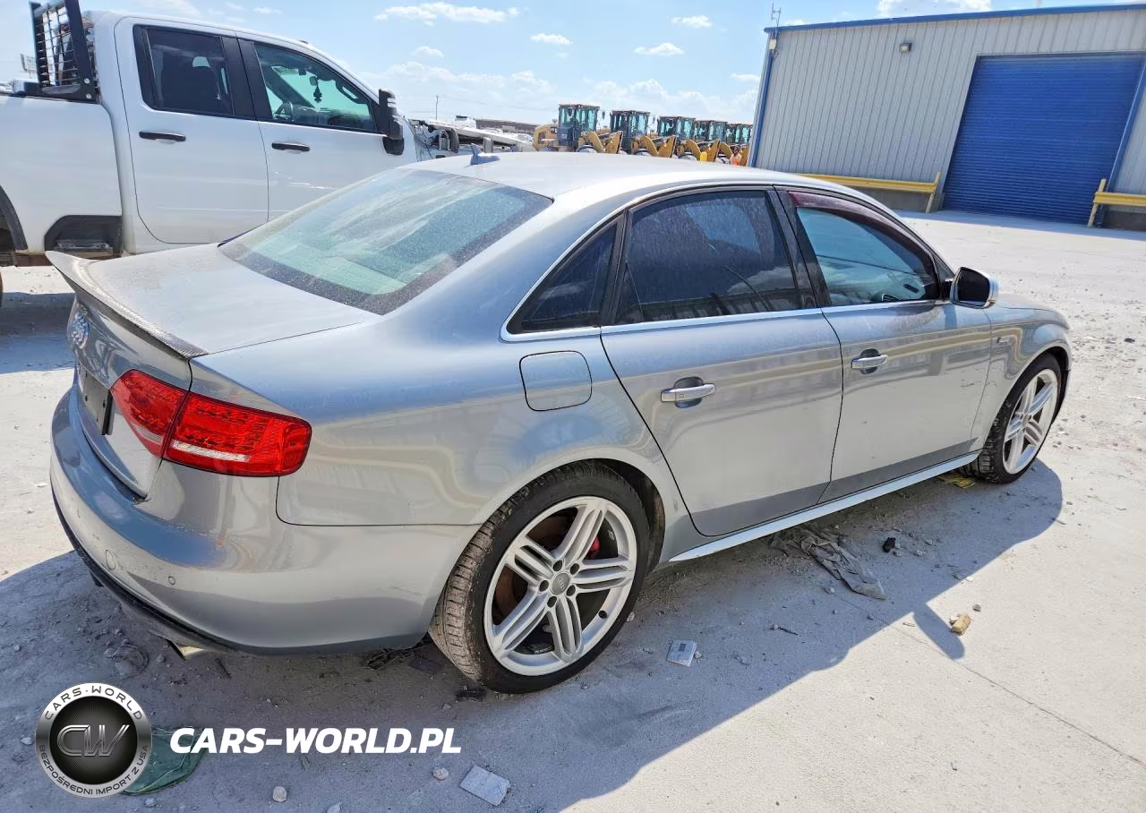 2011 Audi S4 Prestige VIN:WAUKGAFL4BA105274 - 3