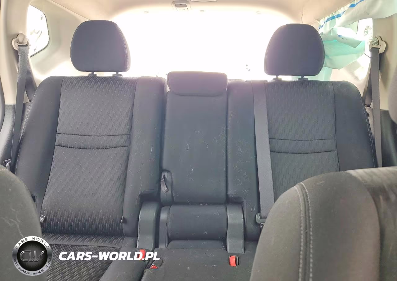 2018 Nissan Rogue S VIN:KNMAT2MV3JP515001 - 10