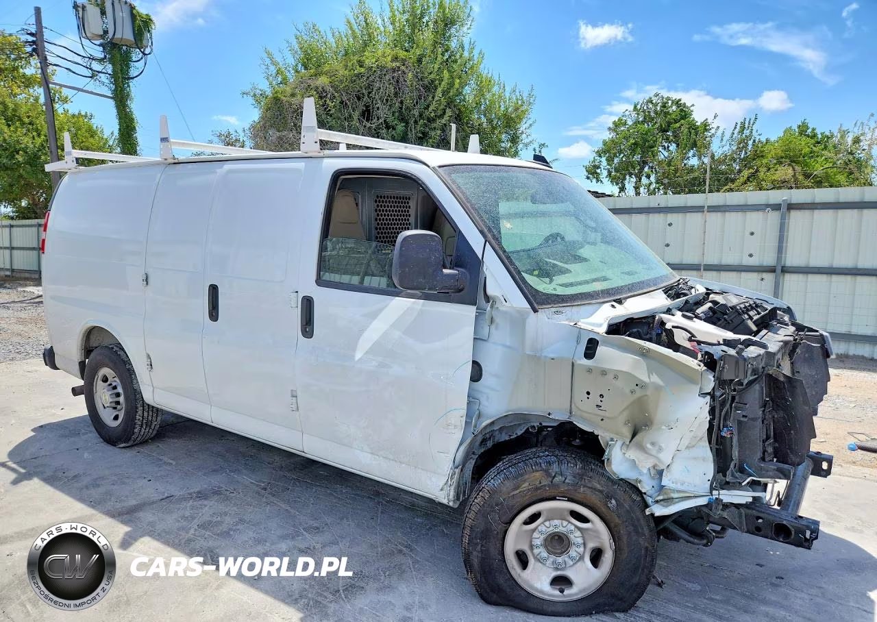 2026 Chevrolet Express 2500 Cargo Delivery Van VIN:1GCWGAFP4T1175754 - 4