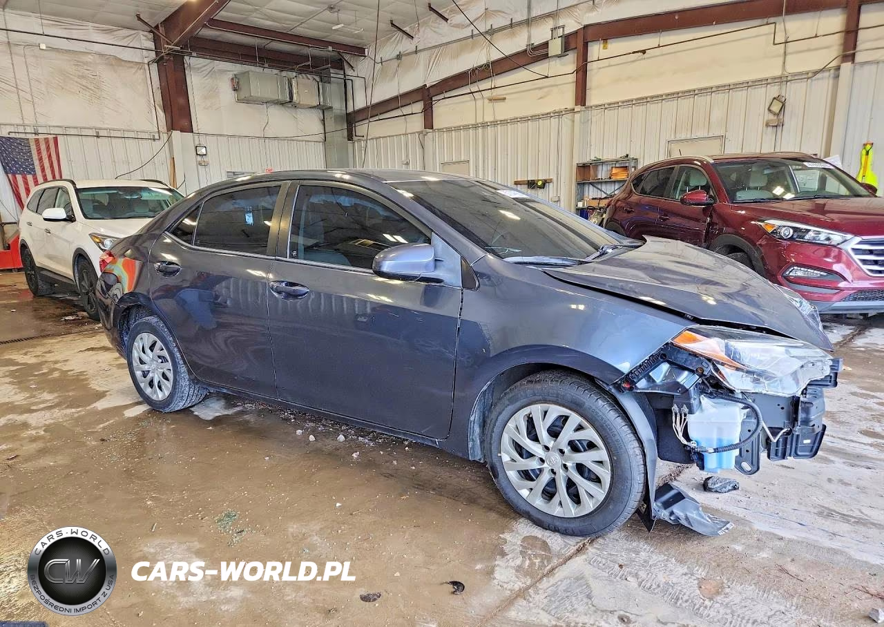 2017 Toyota Corolla Le VIN:2T1BURHE4HC920412 - 4