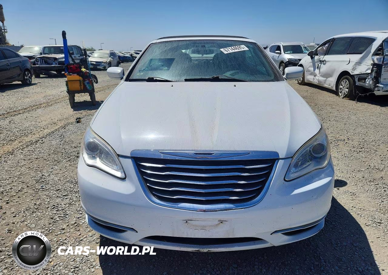 2013 Chrysler 200 Touring VIN:1C3BCBEB1DN512143 - 5