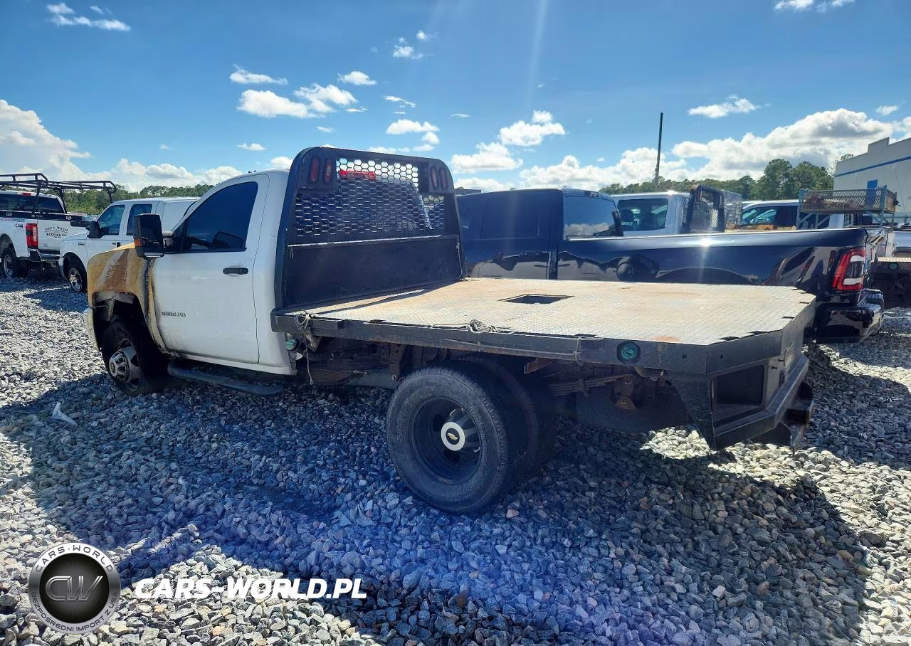 2018 Chevrolet Silverado K3500 VIN:1GB3KYCY4JF166399 - 2
