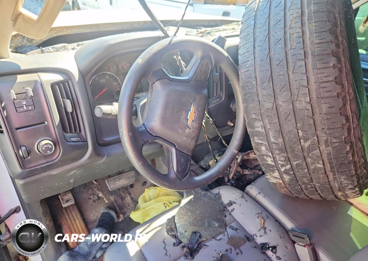 2018 Chevrolet Silverado K3500 VIN:1GB3KYCY4JF166399 - 8