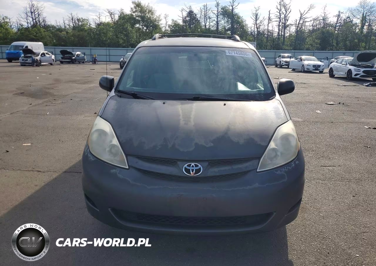 2010 Toyota Sienna Le 7-Passenger VIN:5TDKK4CC5AS297460 - 5
