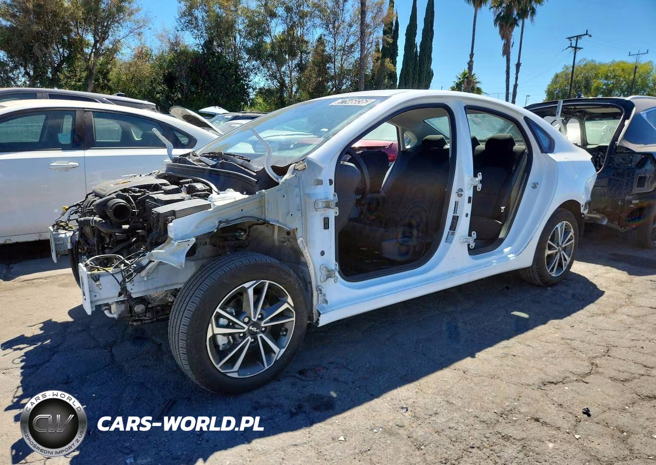 2023 Kia Forte Lxs VIN:3KPF24AD1PE561077 - 1