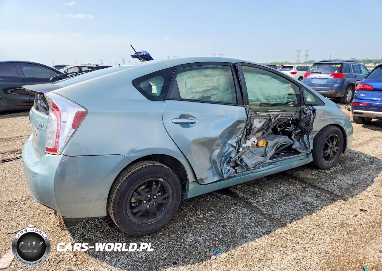 2014 Toyota Prius Two VIN:JTDKN3DU4E1780224 - 3