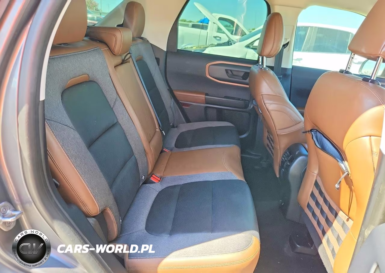 2021 Ford Bronco Sport Outer Banks VIN:3FMCR9C65MRA72272 - 10
