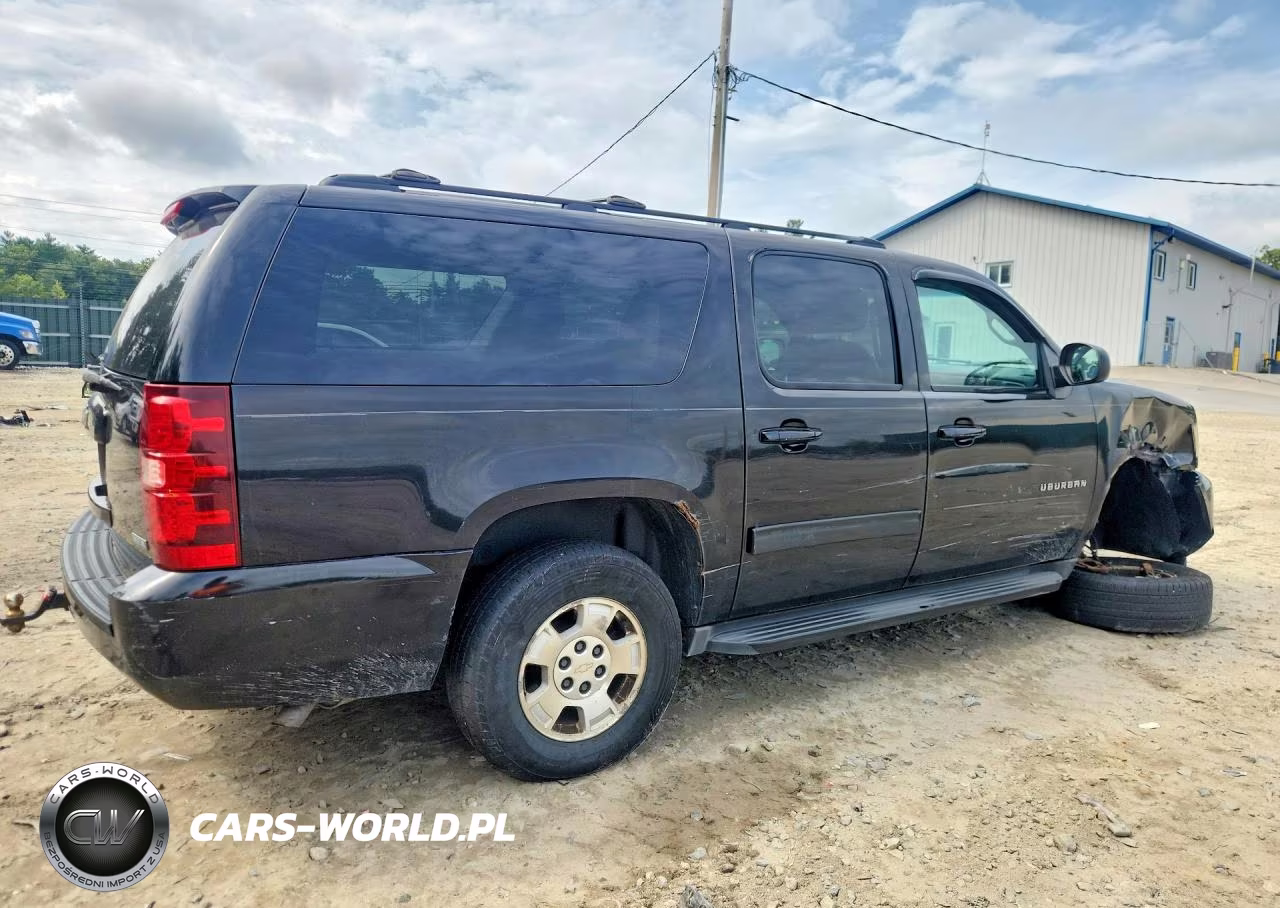 2011 Chevrolet Suburban C1500 Ls VIN:1GNSCHE02BR219958 - 3