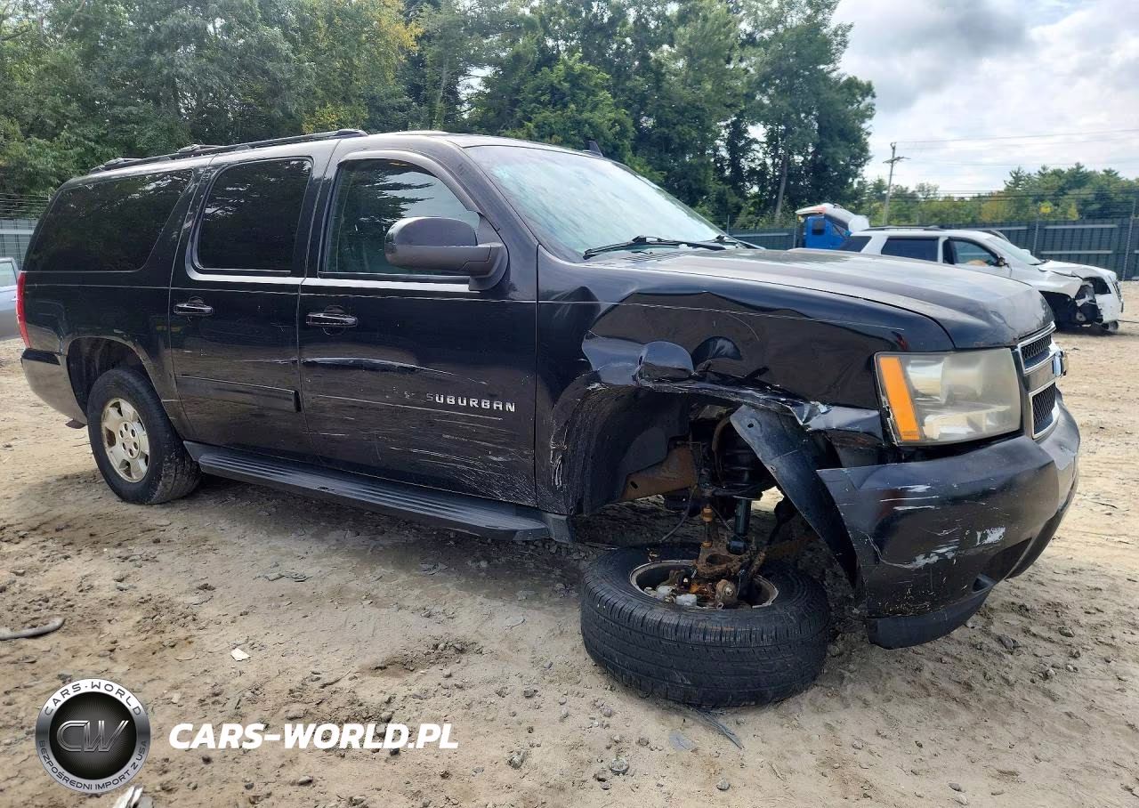 2011 Chevrolet Suburban C1500 Ls VIN:1GNSCHE02BR219958 - 4